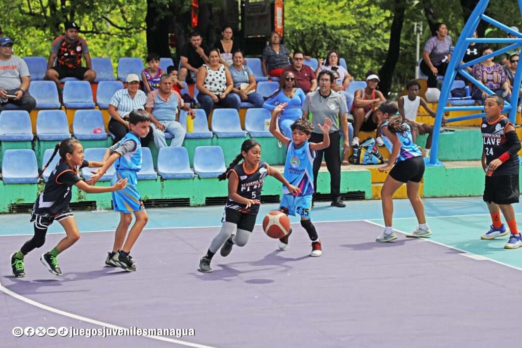 Chavalos compitieron en otra jornada del torneo de baloncesto de los Juegos Juveniles Managua