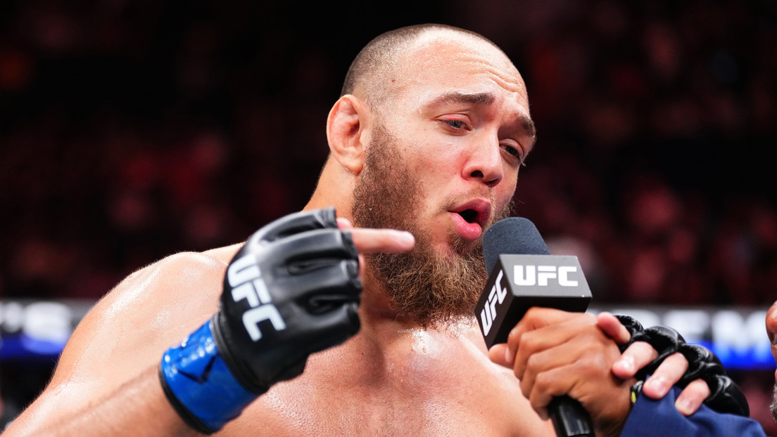 “Rusia es mi hogar”: Luchador brasileño de la UFC da un discurso en ruso tras su victoria