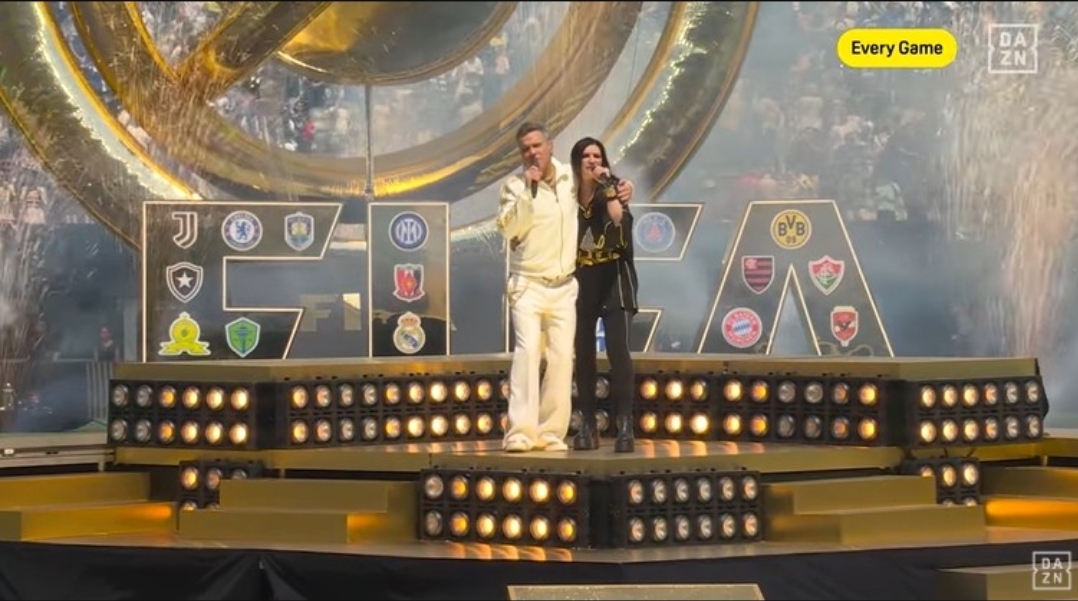 Robbie Williams y Laura Pausini se lucieron previo a la final de Mundial de Clubes
