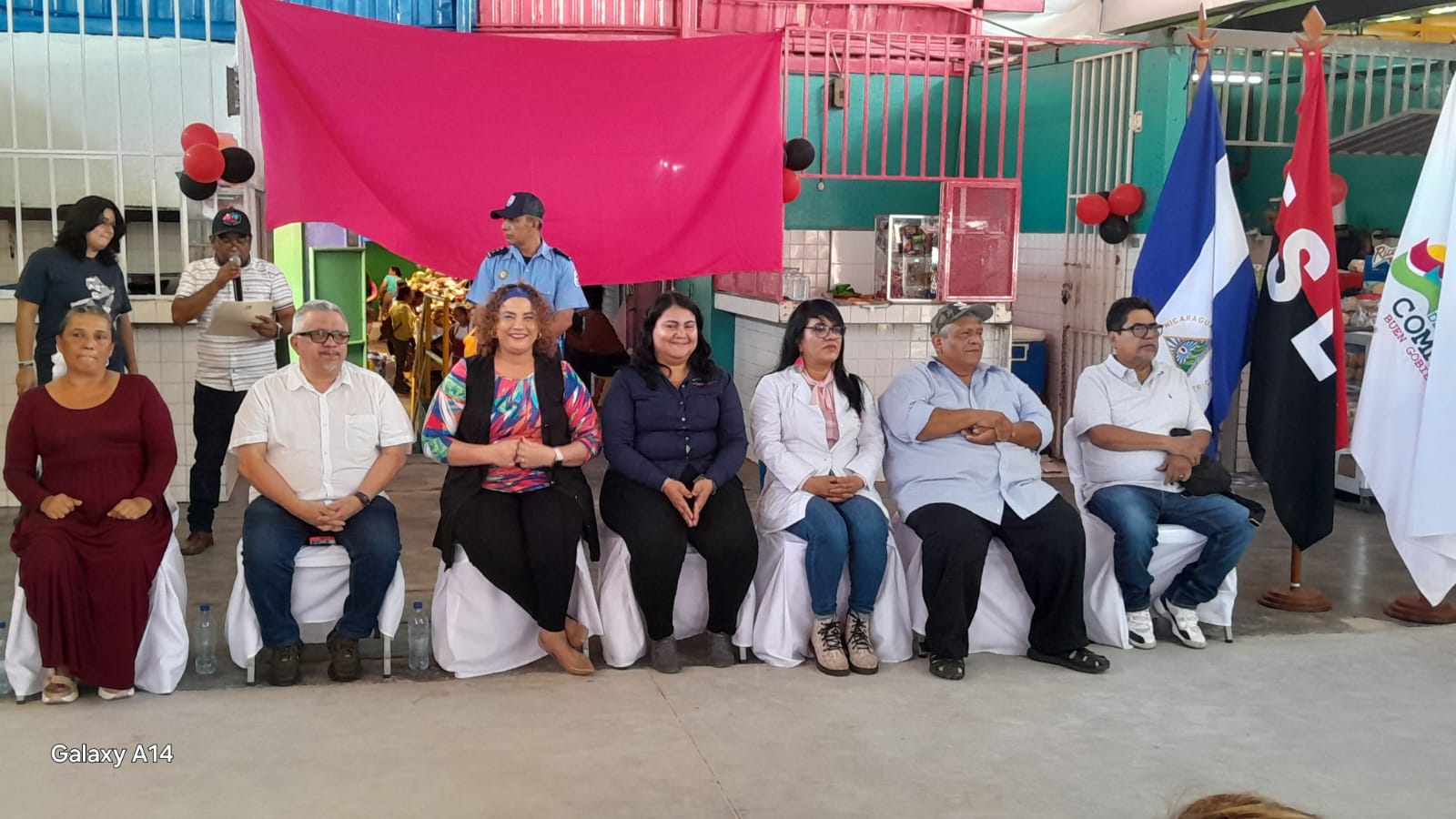 Comerciantes y compradores celebran mejoras en el mercado Roger Deshón de Managua