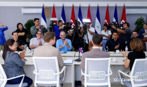 Miembros de RT realizan nuevo encuentro con Comunicadores Sandinistas