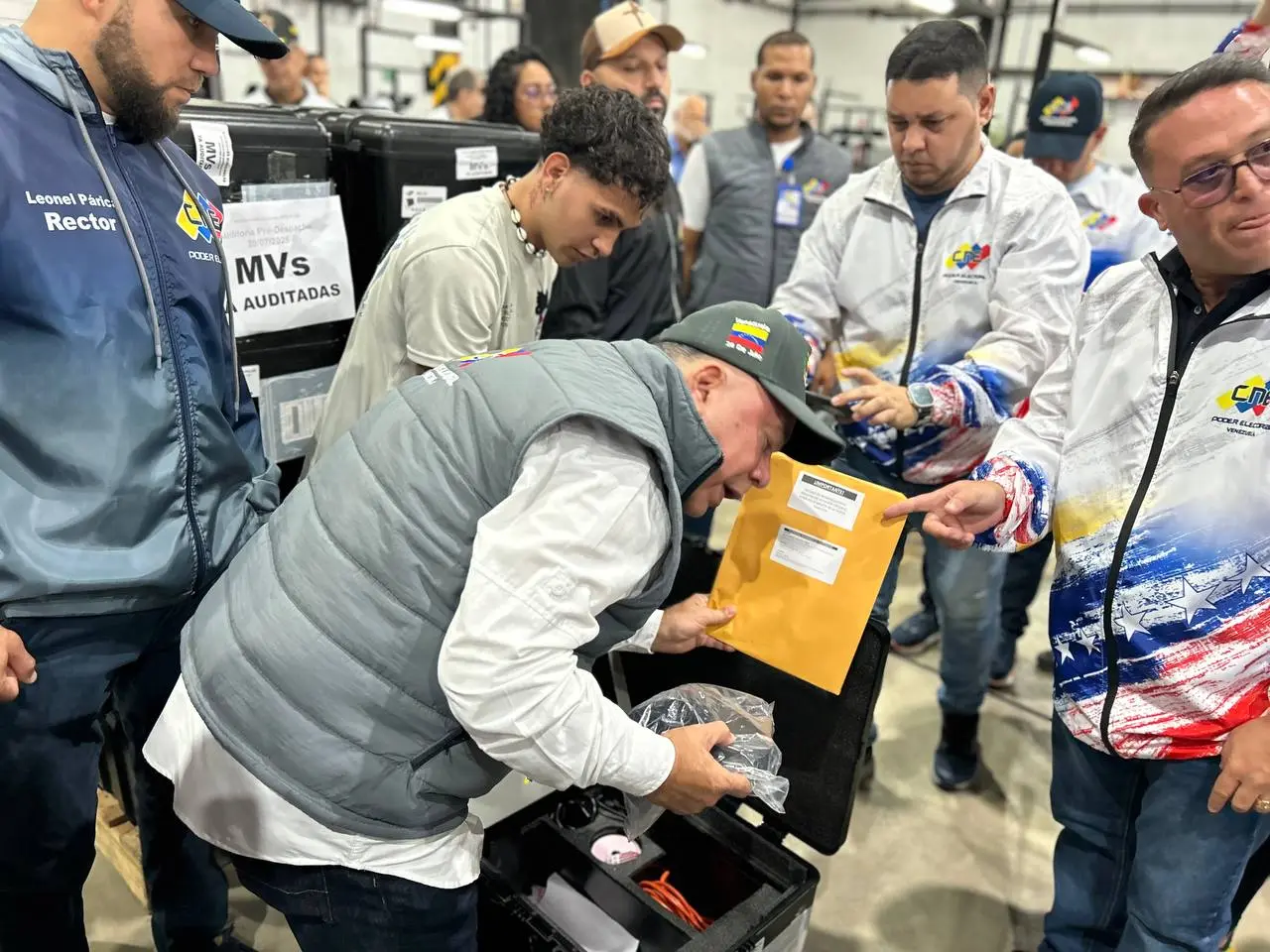 CNE de Venezuela audita máquinas de votación rumbo a elecciones municipales e inédita consulta juvenil