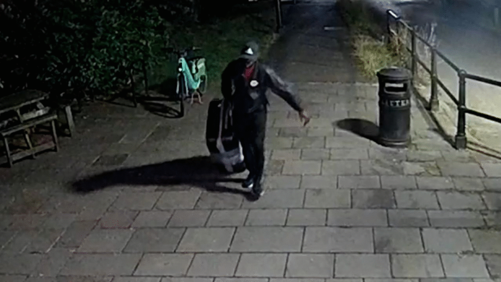 Actor porno decapitó una pareja y se grabó bailando ensangrentado