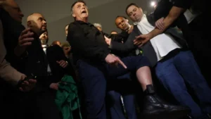 Supremo de Brasil ratificó tobillera y veto a redes para Bolsonaro