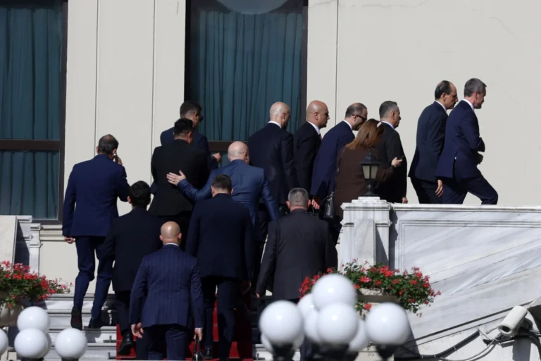 Delegaciones de Rusia y Ucrania se encuentran en Estambul para nuevas conversaciones