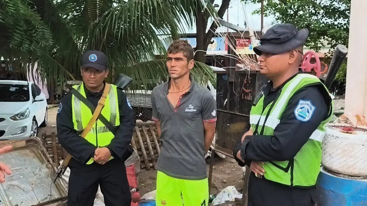 Capturan a sujeto que se robó una parrilla metálica propiedad de la comuna de Juigalpa