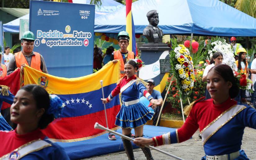 INATEC realiza homenaje al líder Hugo Chávez en Managua