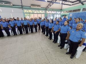 Universidad policial gradúa a 455 oficiales en formación técnica y tecnológica para promover el desarrollo