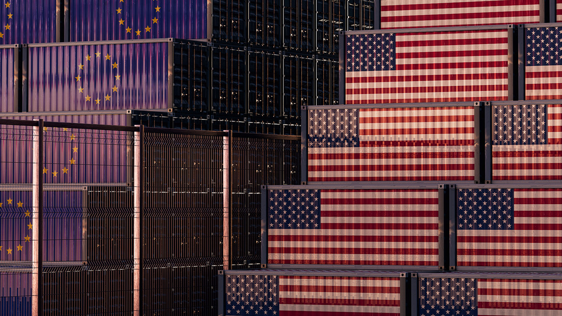 Asesor de Trump sobre el acuerdo comercial: la UE “se arrodilló” ante EEUU
