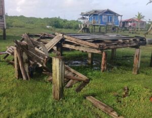 Una casa queda destruida y varias sin techo tras un tornado en Prinzapolka