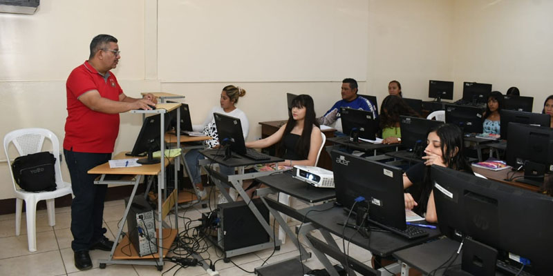 Nandaimeños inician tercer curso tecnológico en las escuelas de oficios