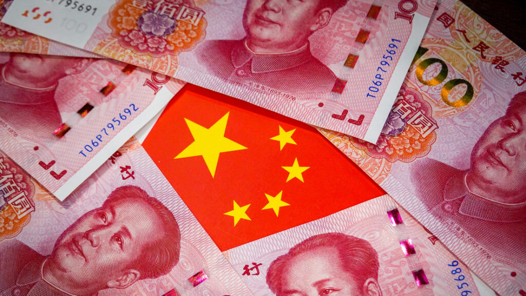 Así es como China busca internacionalizar el yuan ante un dólar inestable