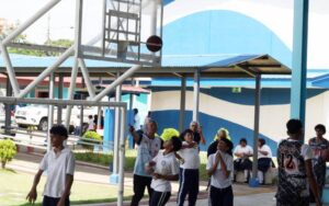 Mined realiza torneo de tiro de tres puntos en Managua