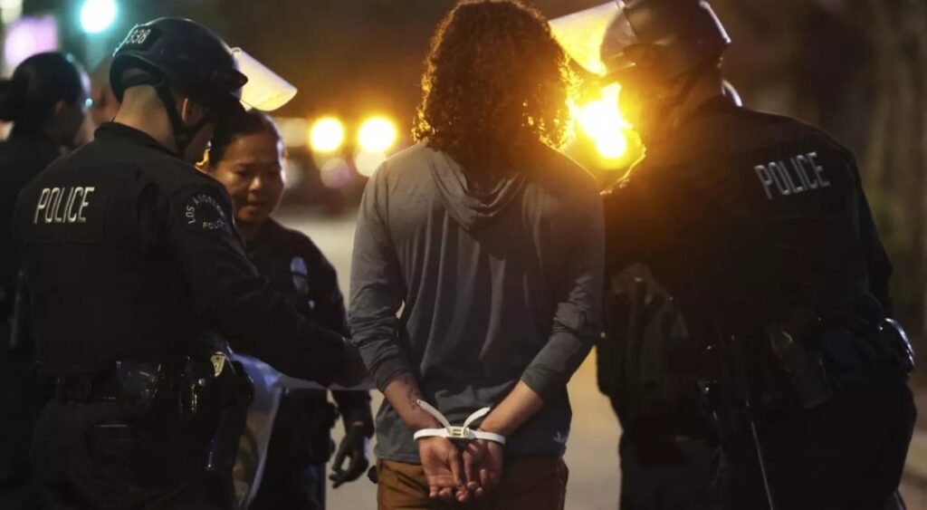 EEUU realizó más de 400 redadas contra migrantes tan solo en California