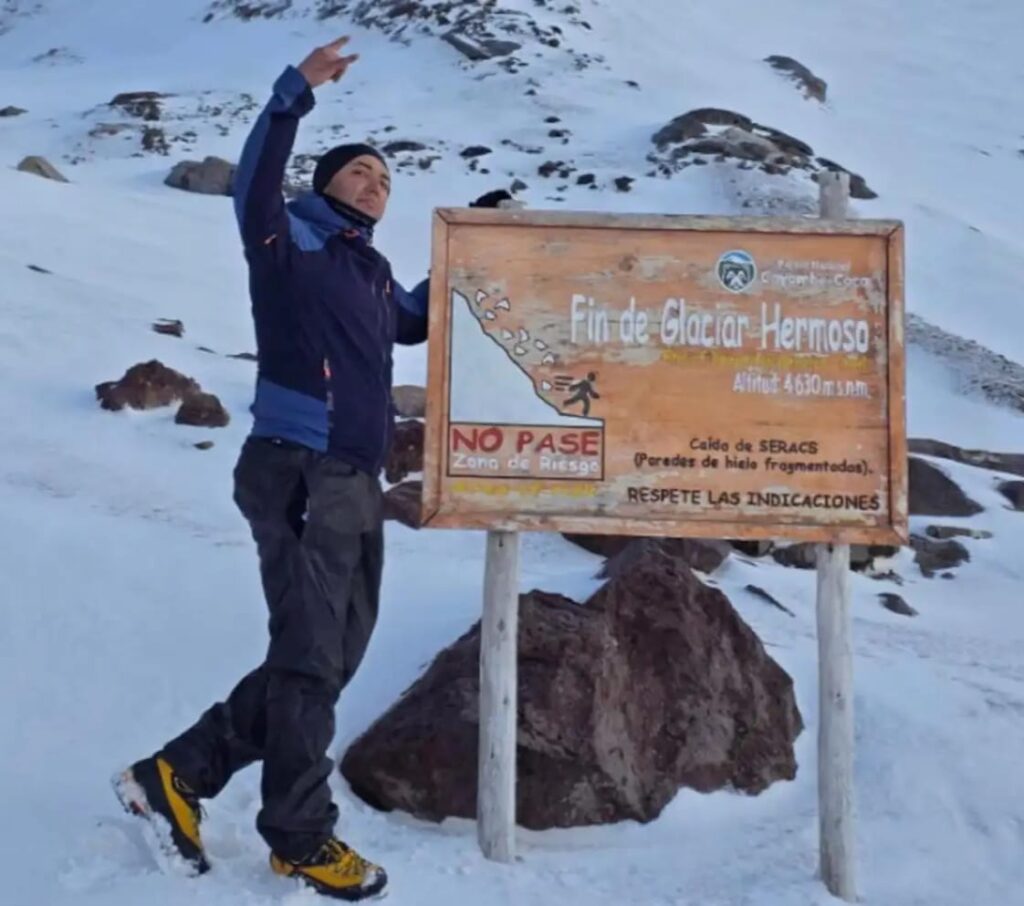 Muere nicaragüense tras intentar escalar un volcán en Ecuador