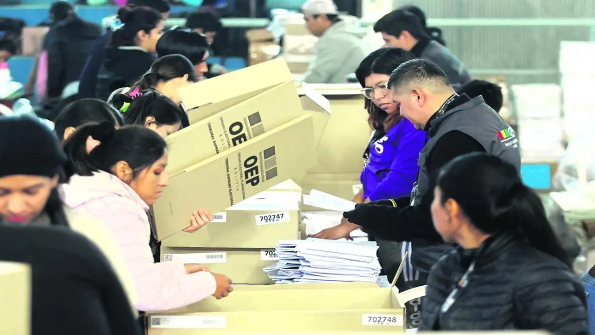 Bolivia: TSE ultima detalles y distribuye material electoral para comicios generales del 17A