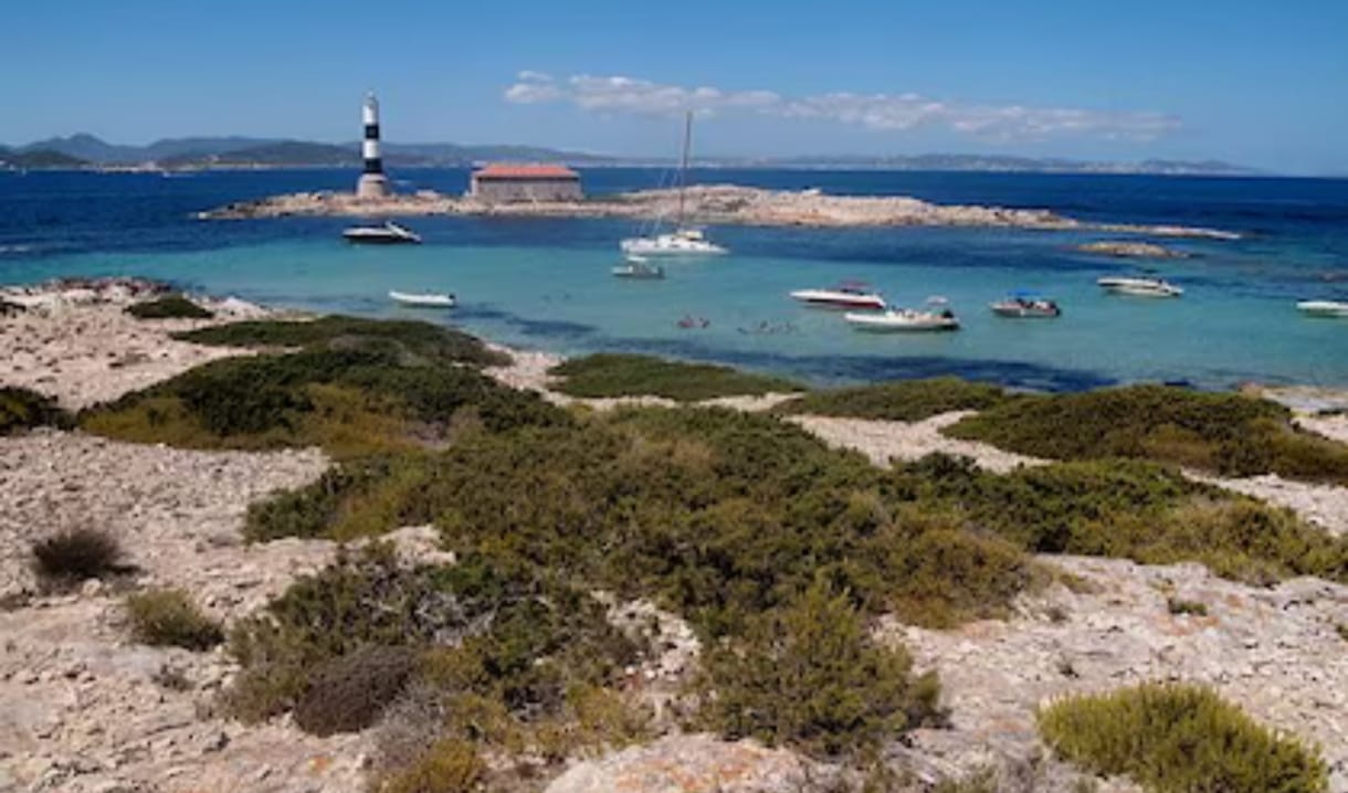 Katy Perry fue multada por filmar un videoclip sin permiso en las Islas Baleares
