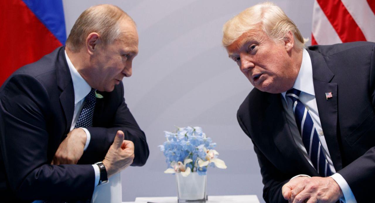 TRUMP Y PUTIN JUNTO A LA CHIMENEA