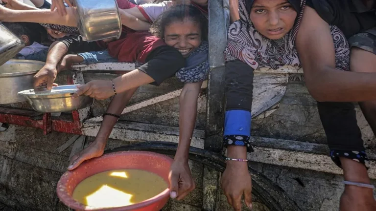 Israel permite la entrada de solo el 17% de la ayuda humanitaria a Gaza