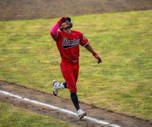 Dantos buscan asegurar su boleto a las semifinales del Pomares