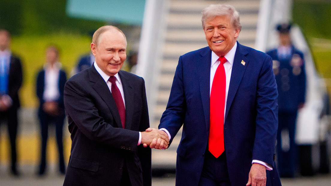 Zajárova: “Medios occidentales, al borde de la locura total al ver cómo recibieron a Putin”