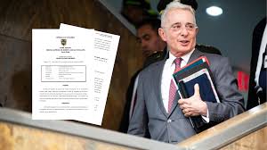Álvaro Uribe presume que recibió boleta de libertad en Colombia