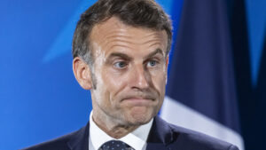 "Ponte el casco, el rifle y vete a Ucrania": El duro dardo del vice de Meloni a Macron