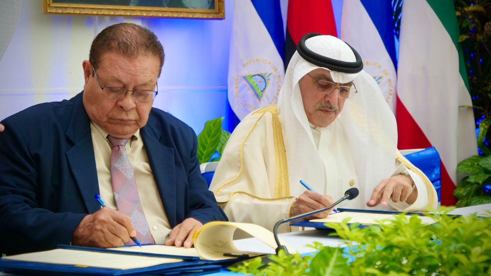 Nicaragua firma convenio de préstamo con Kuwait para la construcción del puente Prinzapolka