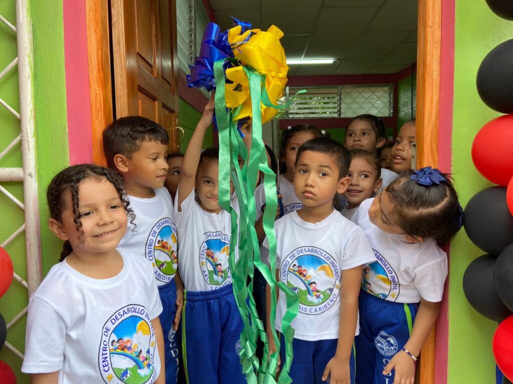 Autoridades blufileñas inauguran remodelación de dos CDI