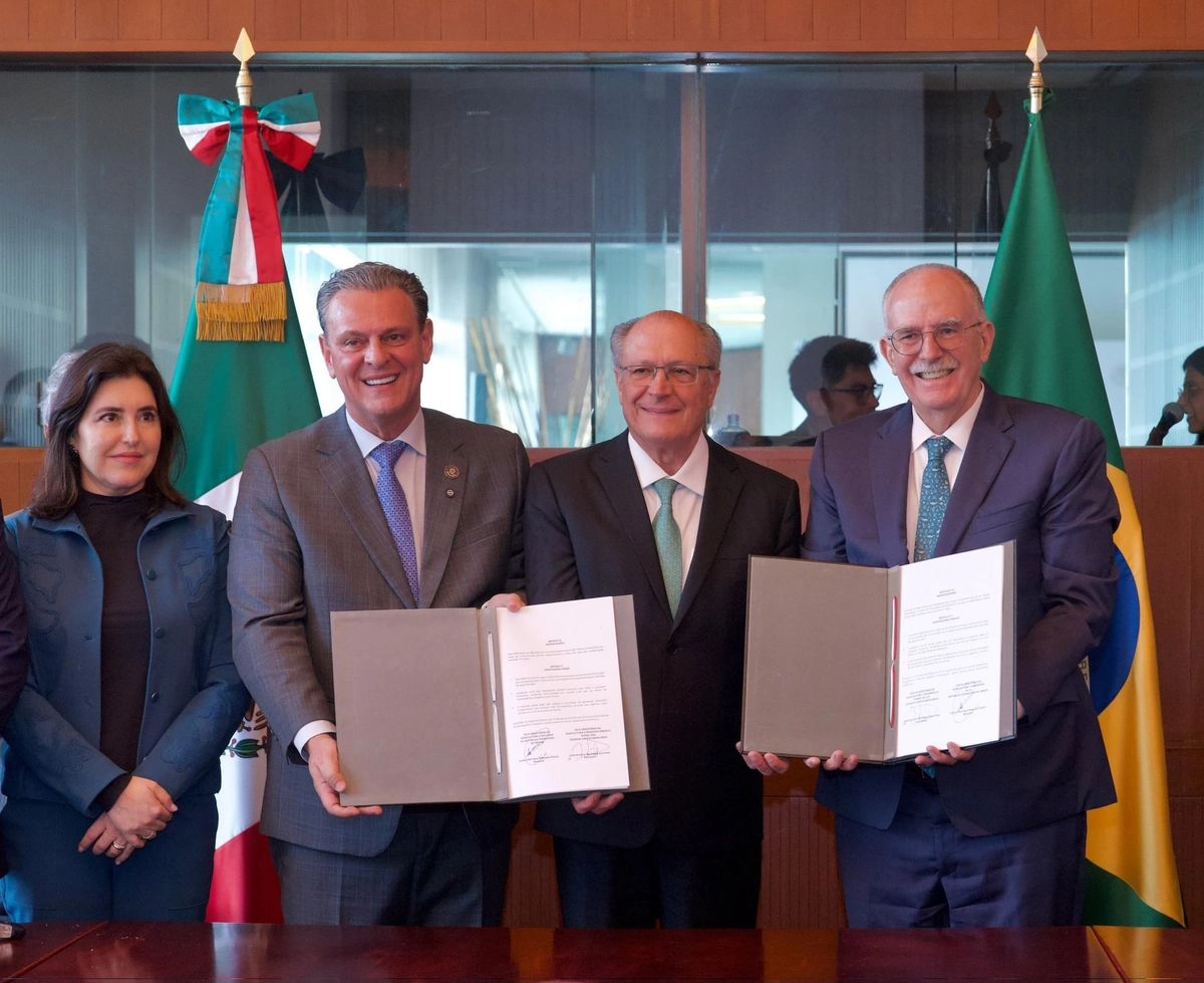 México y Brasil firman memorando sobre cooperación en promoción de inversiones