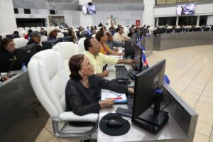 Funcionarios públicos responderán administrativa, civil y penalmente por los fondos y bienes del Estado