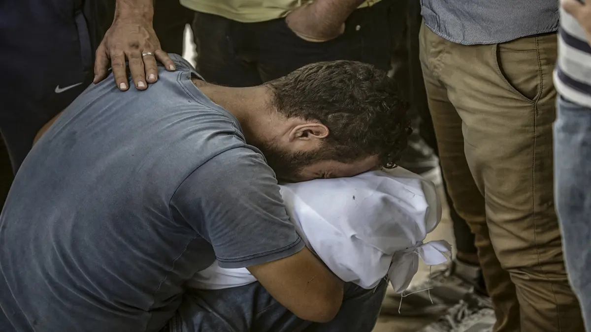 Ejército israelí asesina al menos a 22 civiles palestinos en múltiples ataques aéreos en Gaza
