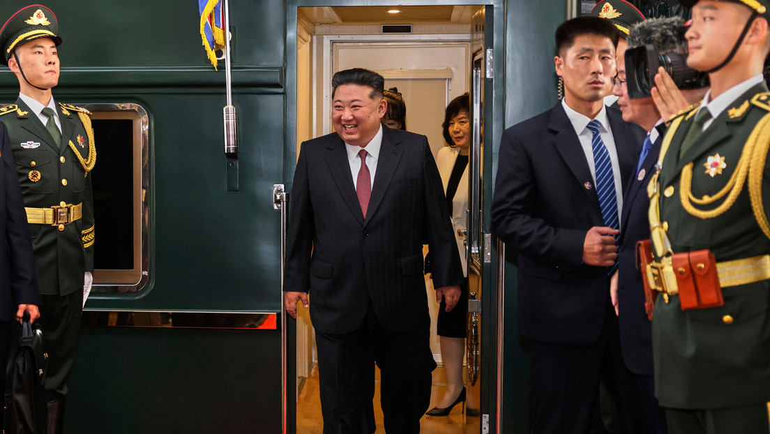 Kim Jong-un llega a China en compañía de su hija