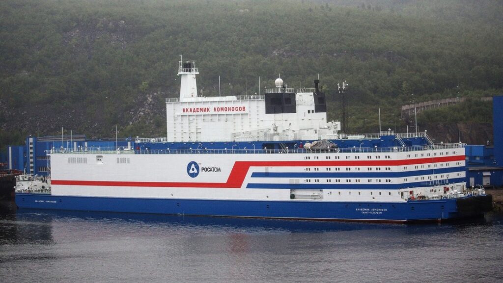 Putin anuncia la construcción de una central nuclear flotante excepcional