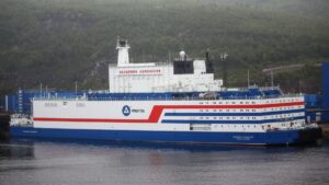 Putin anuncia la construcción de una central nuclear flotante excepcional