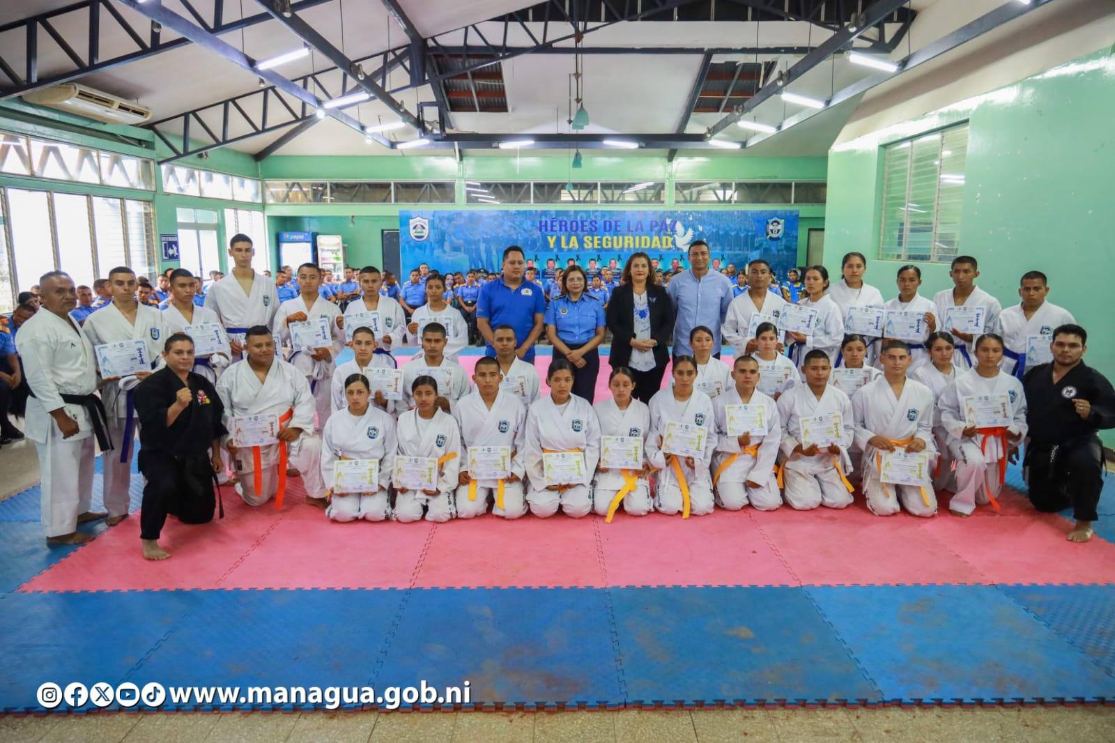 Cadetes que practican Karate Do son evaluados en la Universidad de Ciencias Policiales