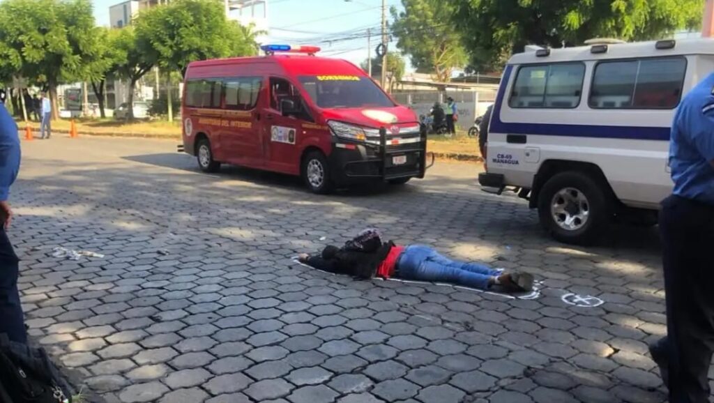 https://nuevaya.com.ni/destacadas/motociclista-pierde-la-vida-atropellado-por-un-autobus-en-villa-fontana/