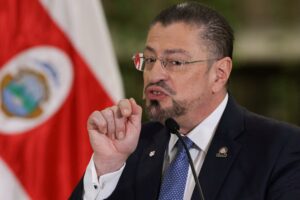 Comisión legislativa tica recomienda al plenario levantar inmunidad a Rodrigo Chaves por caso BCIE