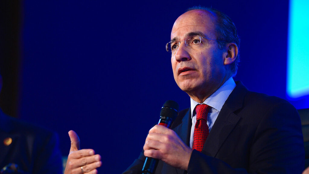 Calderón desata un escándalo al sugerir qué rol debe tener EEUU en México