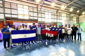 Selección de béisbol U15 es abanderada para su participación en México