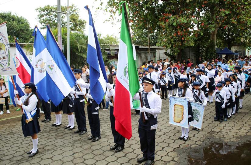 Con júbilo patriótico desfilaron más de 10 mil estudiantes en Ticuantepe