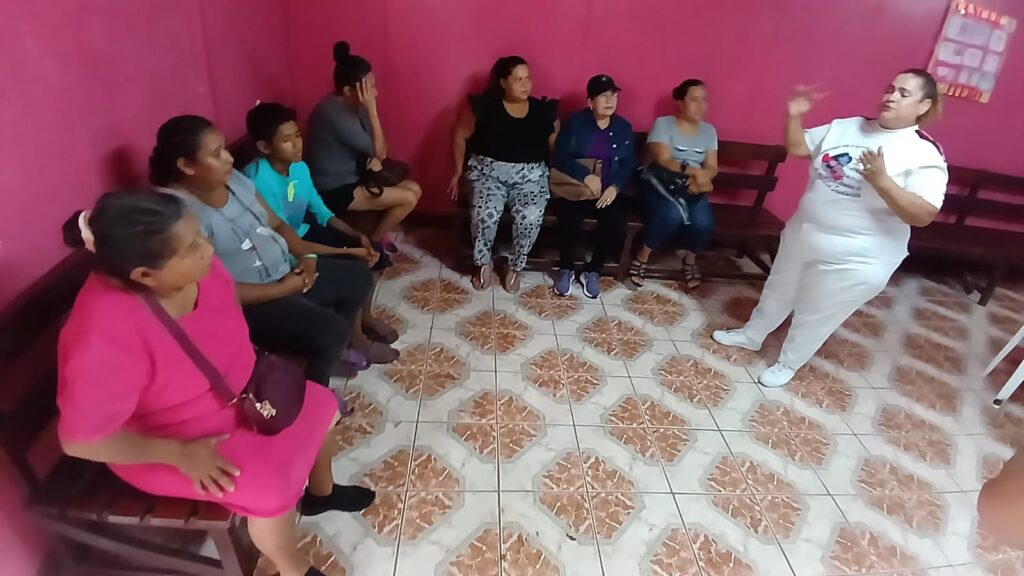 Mujeres de Villa Miguel Gutiérrez reciben atención ginecológica en el programa Mi Hospital en mi Comunidad
