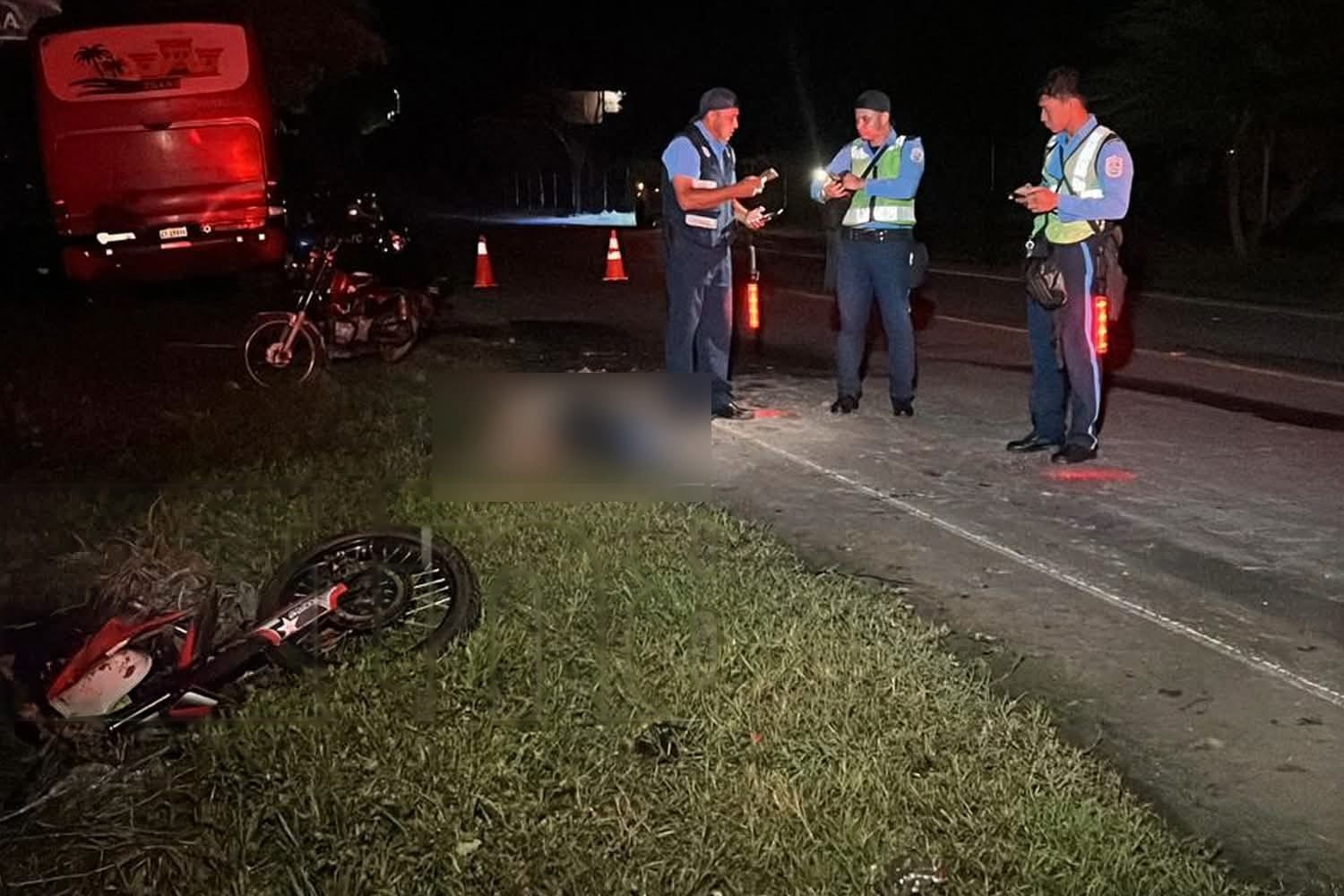 Motociclista pierde la vida tras colisionar contra un bus en Juigalpa