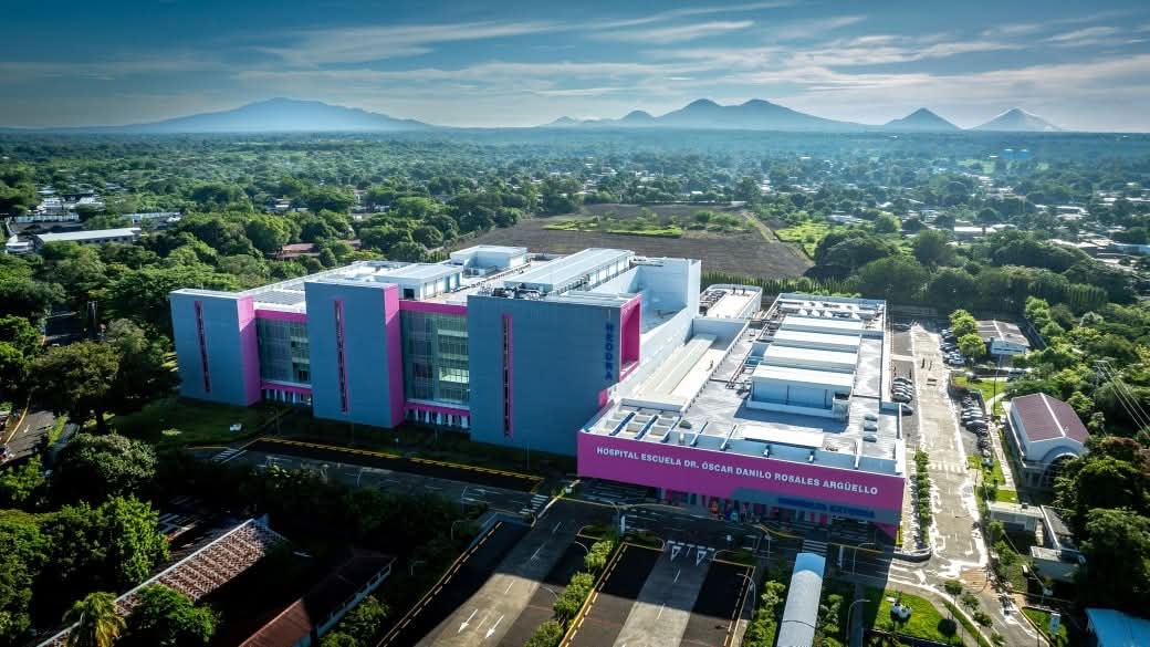 Moderno hospital de León “es símbolo de justicia social, igualdad y soberanía”
