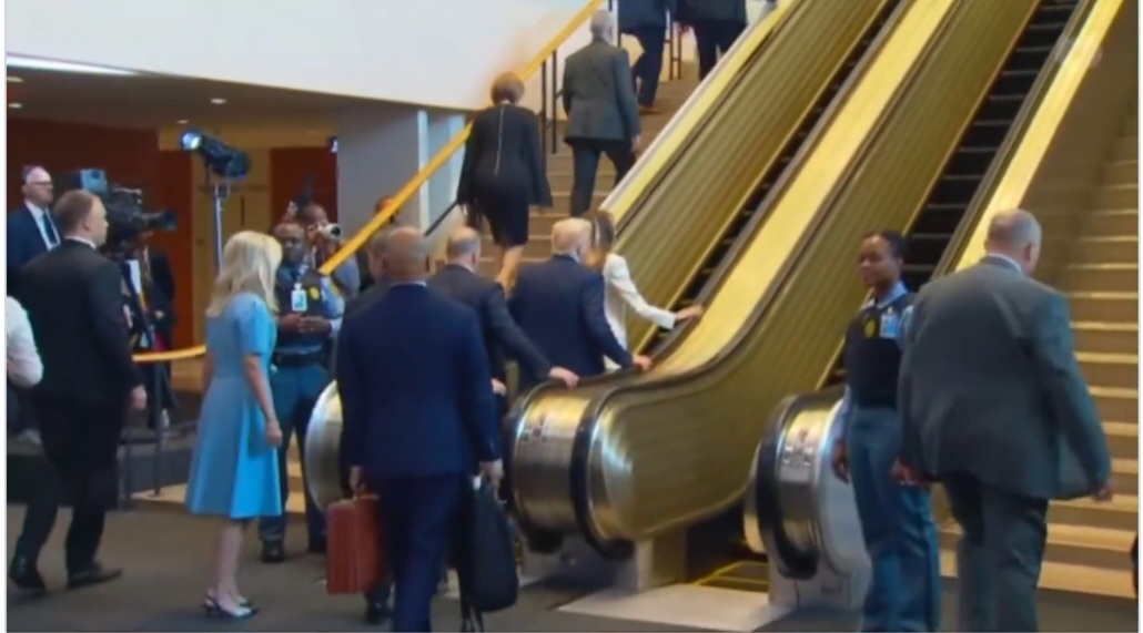 ¿Apagaron a propósito las escaleras mecánicas y teleprónter a Trump en la ONU?
