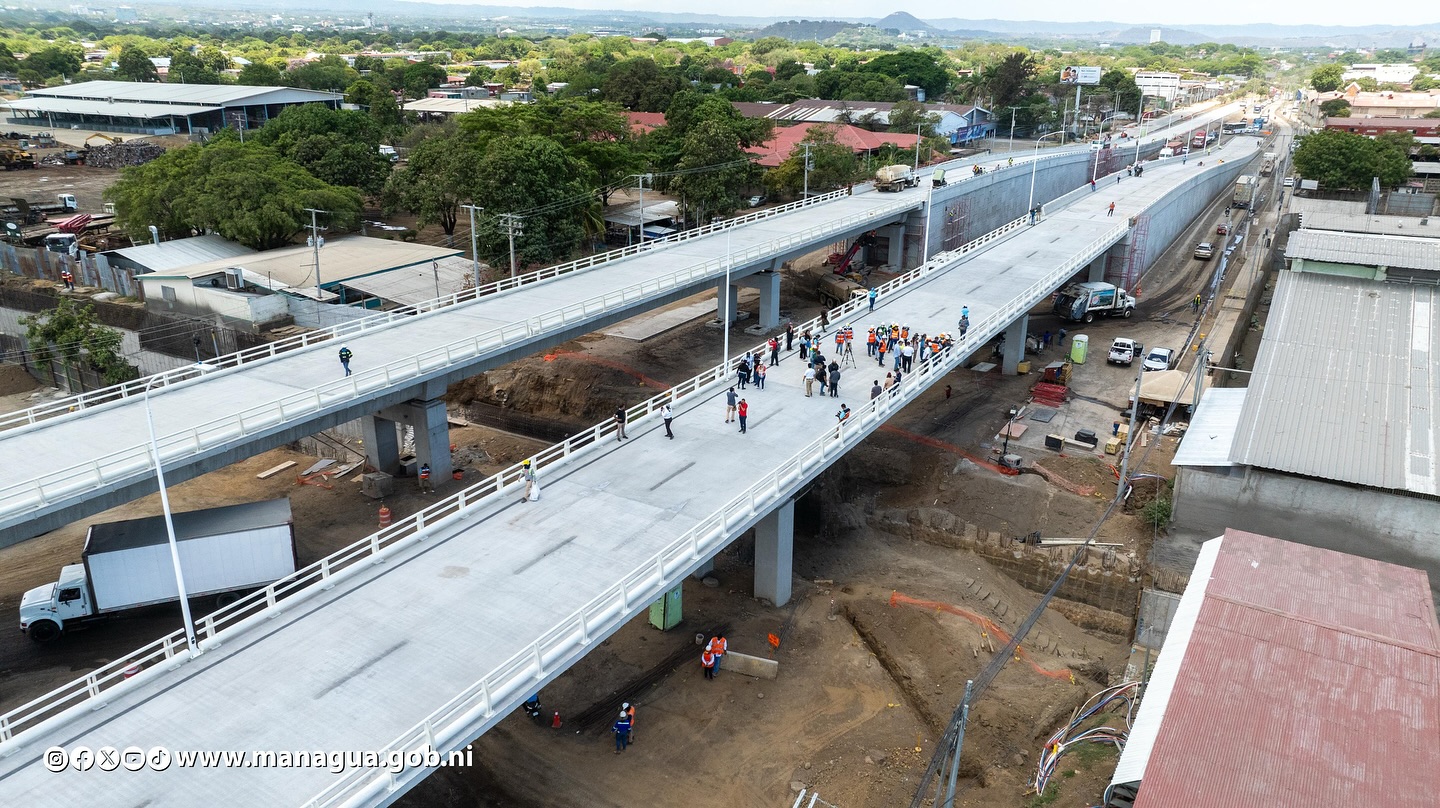 Avanza en 84% la construcción del tramo IV de la Pista Héroes de la Insurrección