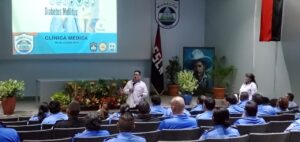 Capacitan a funcionarios del MINT sobre la atención a la diabetes y su prevención