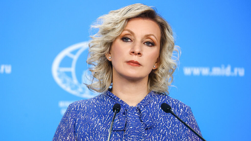 "¿Por qué guardó silencio?": el reproche de Zajárova a Merkel