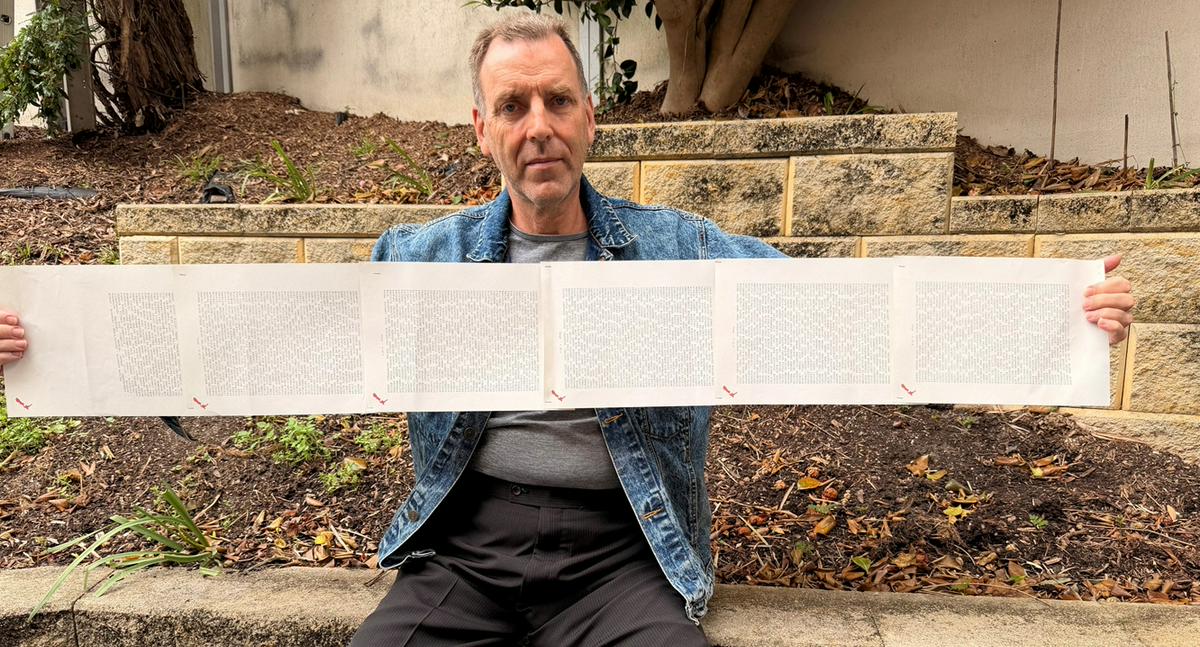 Hombre obtuvo un récord Guinness por tener el nombre más largo del mundo con 2,253 palabras