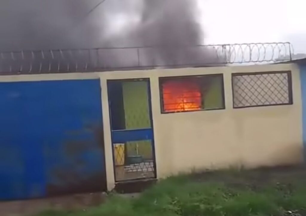 Incendio deja hecha cenizas una vivienda en Ciudad Belén en Managua 